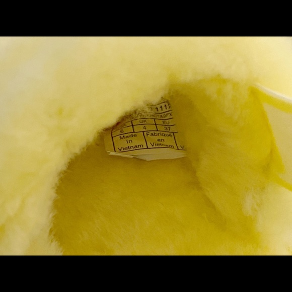 SOLD💕UGG WOMEN'S DISCO SLIDE FLUFF YEAH Slippers - Picture 6 of 6